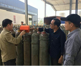 钢瓶打标机现场安装调试