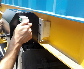 汽车车架打码现场